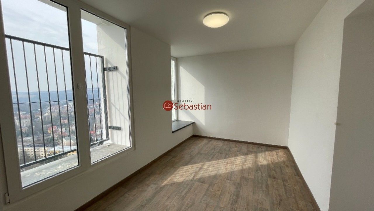 Pronájem byt 3+kk - Antonína Sochora, Teplice, 80 m²