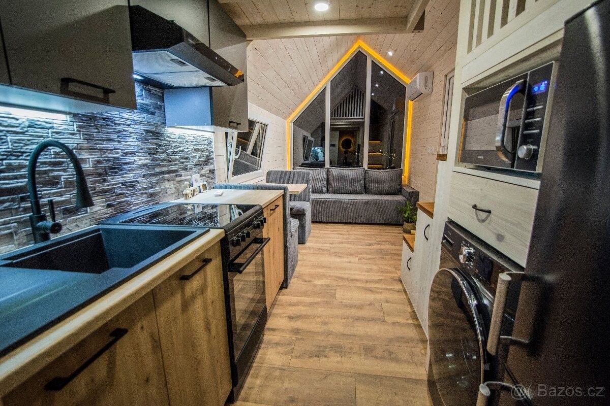 Prodej rodinný dům - 987 65, Slovensko