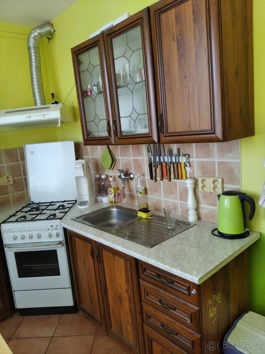 Byty, Veselí nad Moravou, 698 01 - 1