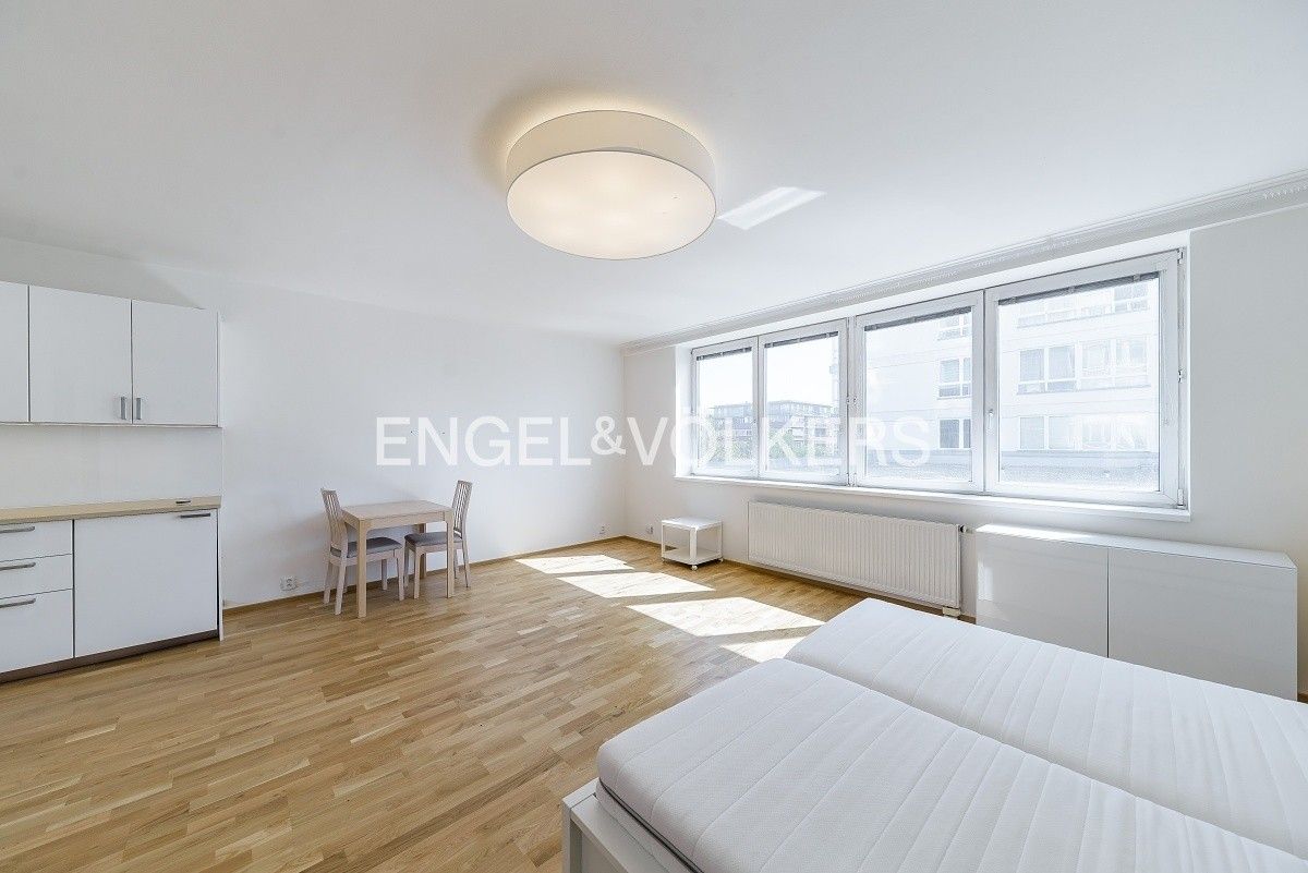 1+kk, Vinohradská, Praha, 40 m²