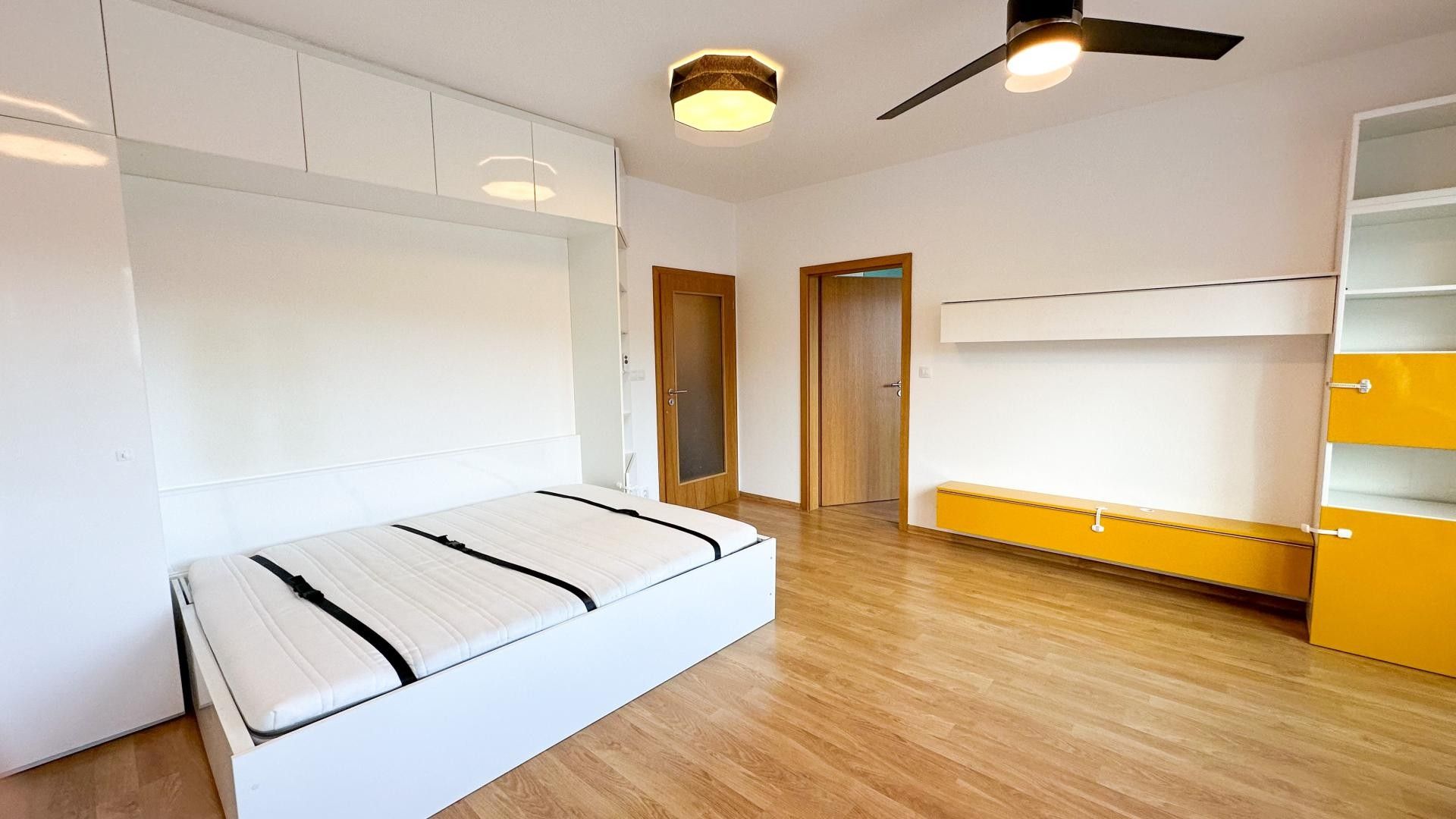 Prodej byt 2+kk - Mantovská 697, Praha Horní Měcholupy, 50 m² - 5