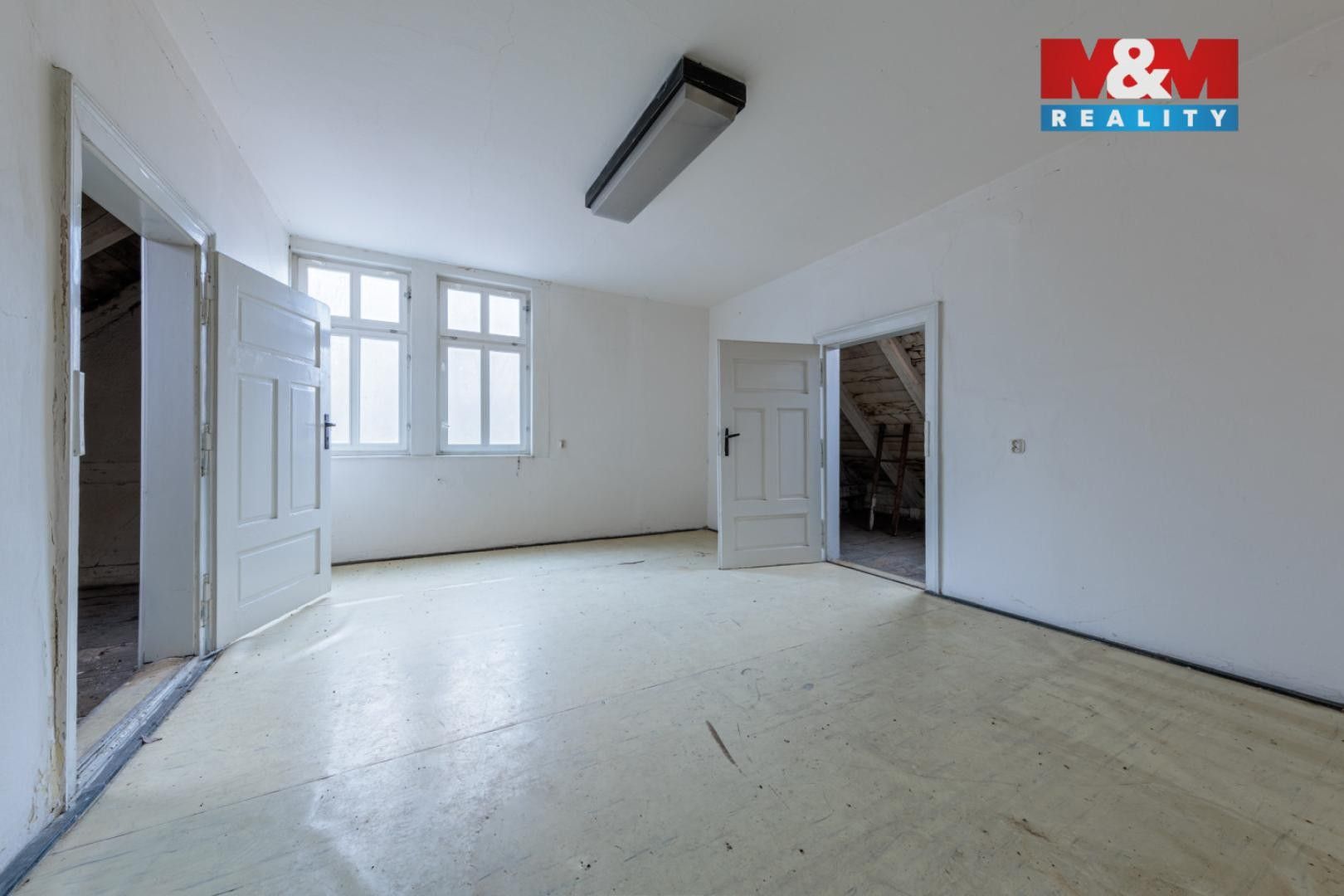 Prodej komerční - B. Smetany 1114, Kraslice, 710 m²