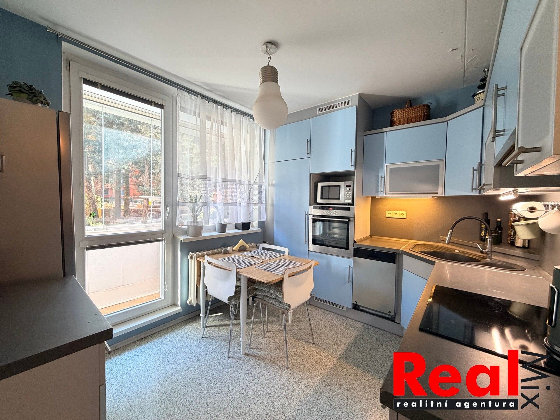 Prodej byt 2+1 - Mozolky 2427, Brno, 51 m²