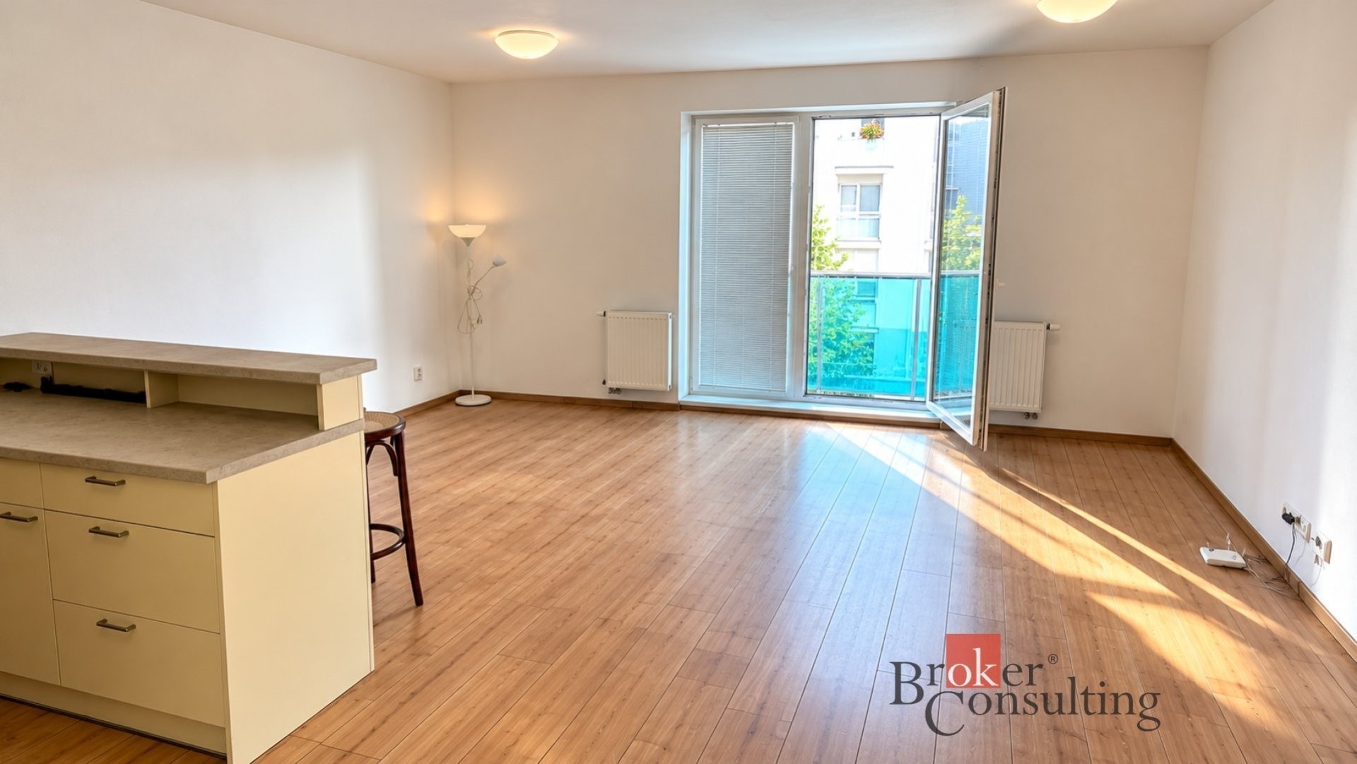 Pronájem byt 2+kk - Cedrová, Jesenice, 67 m² - 2