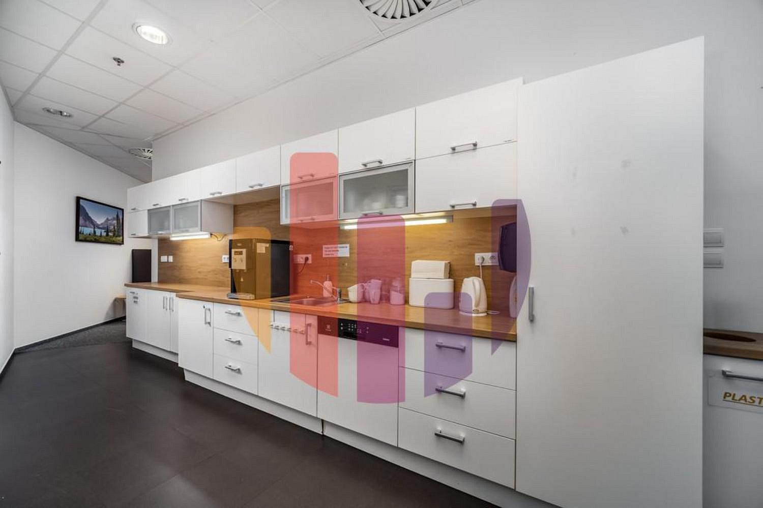 Kancelář · 700 m² · Praha - Libeň, okres Praha 9, Hlavní město Praha - 4