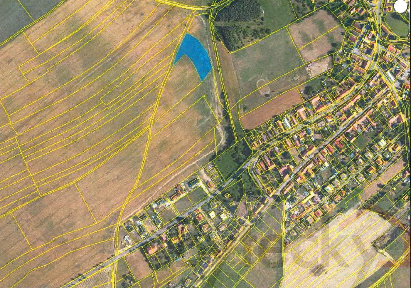 Prodej zemědělský pozemek - Hostomice