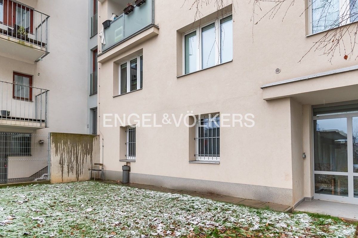 Pronájem kancelář - U dělnického cvičiště, Praha, 46 m²