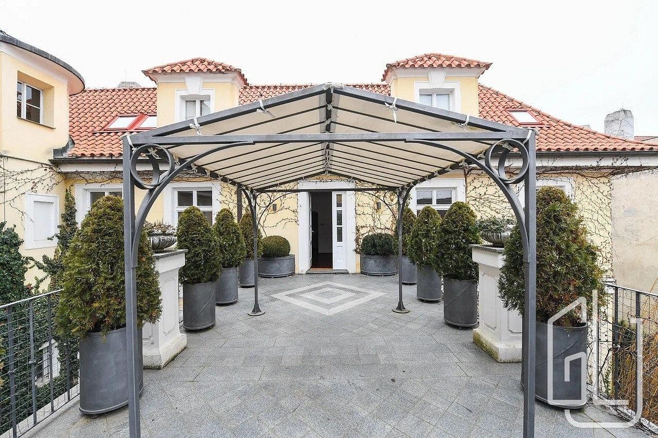 Byt 4+1, 178 m²