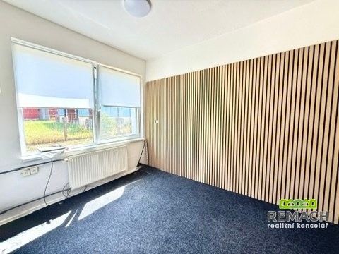 Kanceláře, Na Záhonech, Kunovice, 37 m² - 2