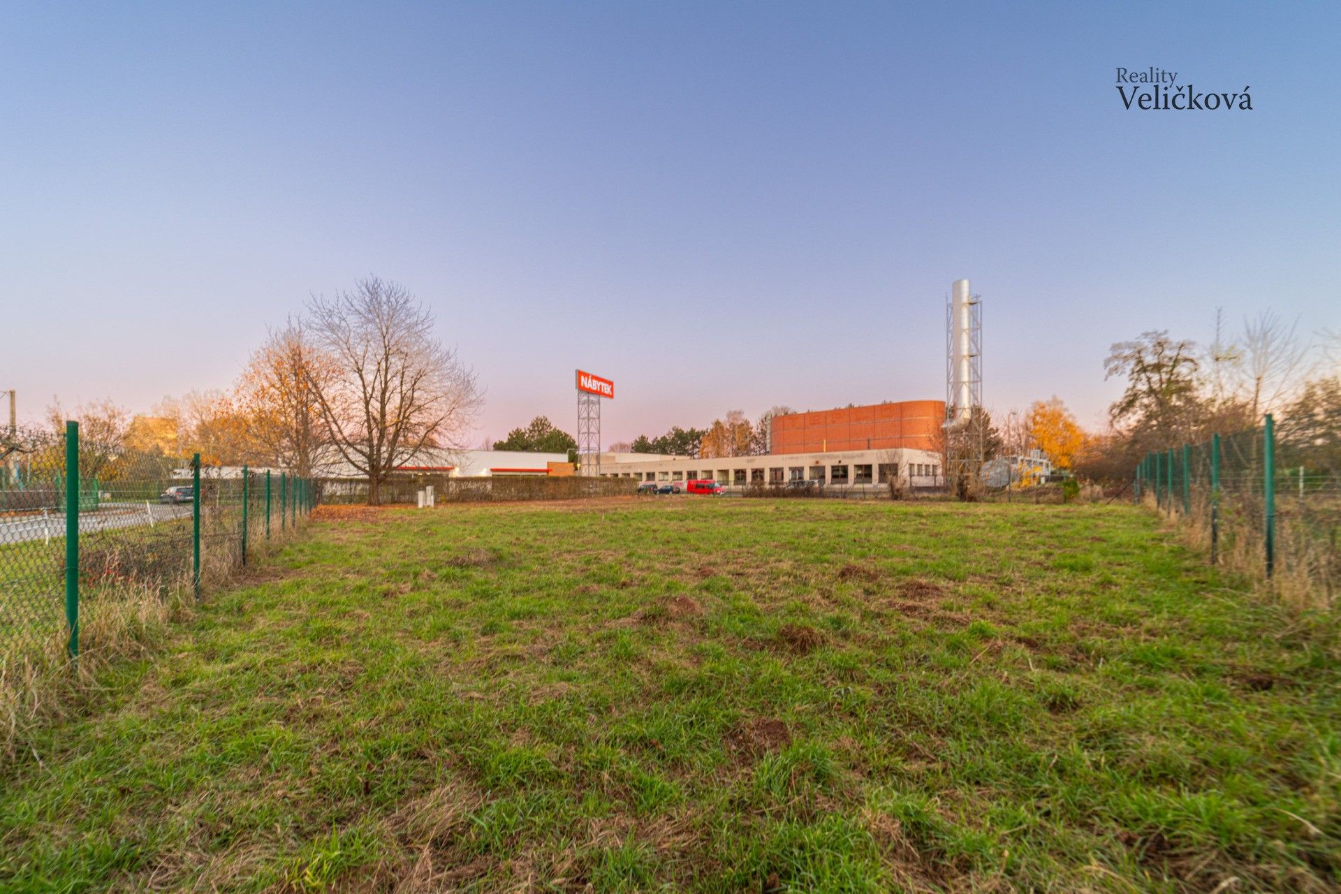 Ostatní, Hradec Králové, 2 200 m²