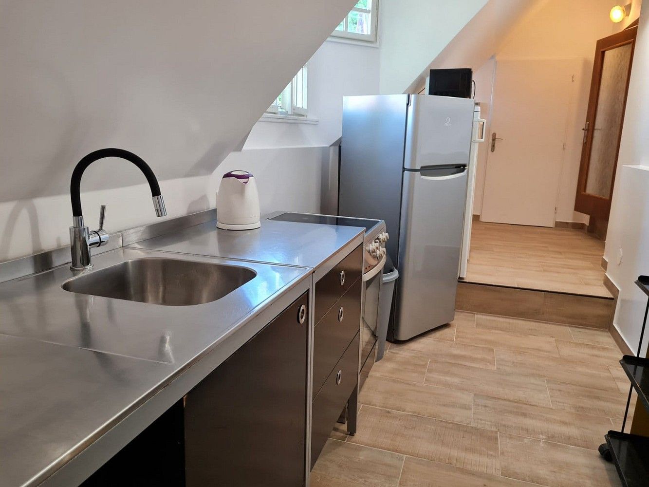 Byt · 12 m² · náměstí Borise Němcova, Praha 6 - Bubeneč - 3