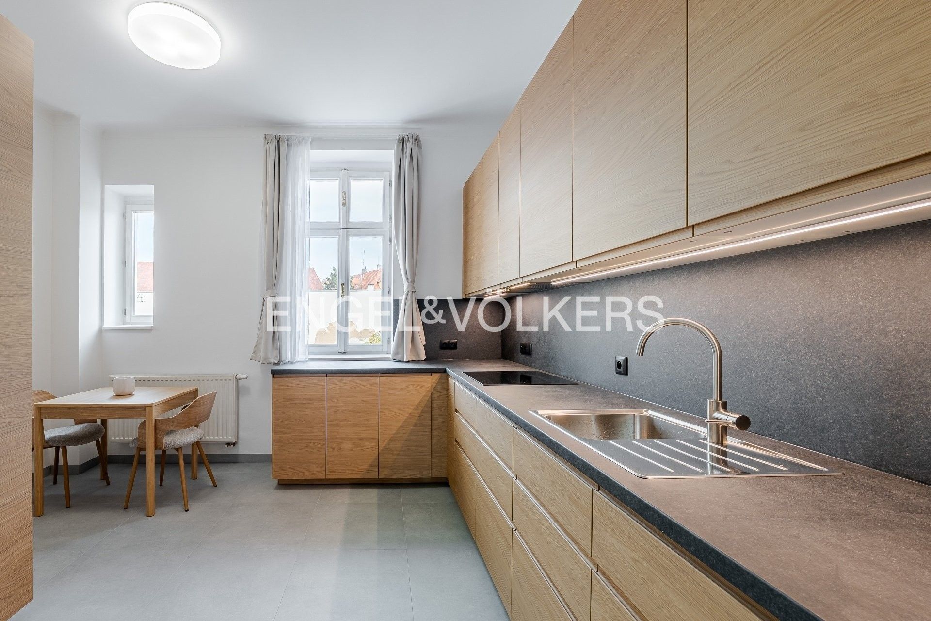 4+1, Benešovská 1926, Praha Vinohrady, 118 m² - 2