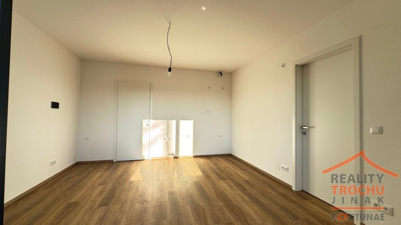 2+kk, Pod Zámečkem, Hradec Králové Nový Hradec Králové, 44 m² - 2