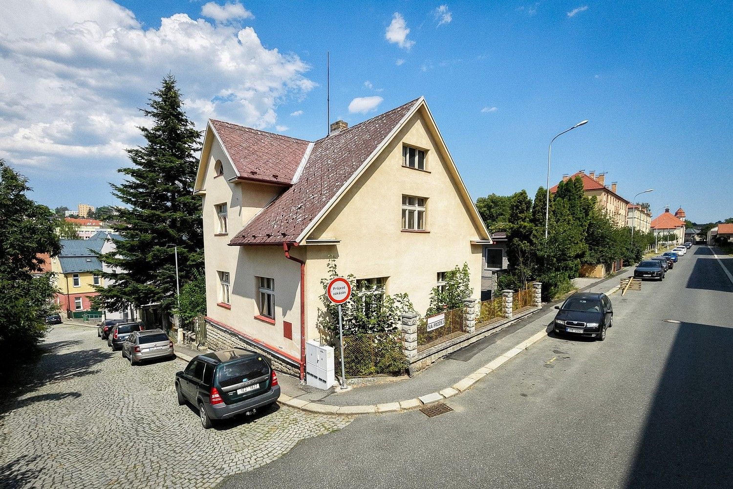Rodinné domy, Ledeč nad Sázavou, okres Havlíčkův Brod, Kraj Vysočina, 365 m² - 1