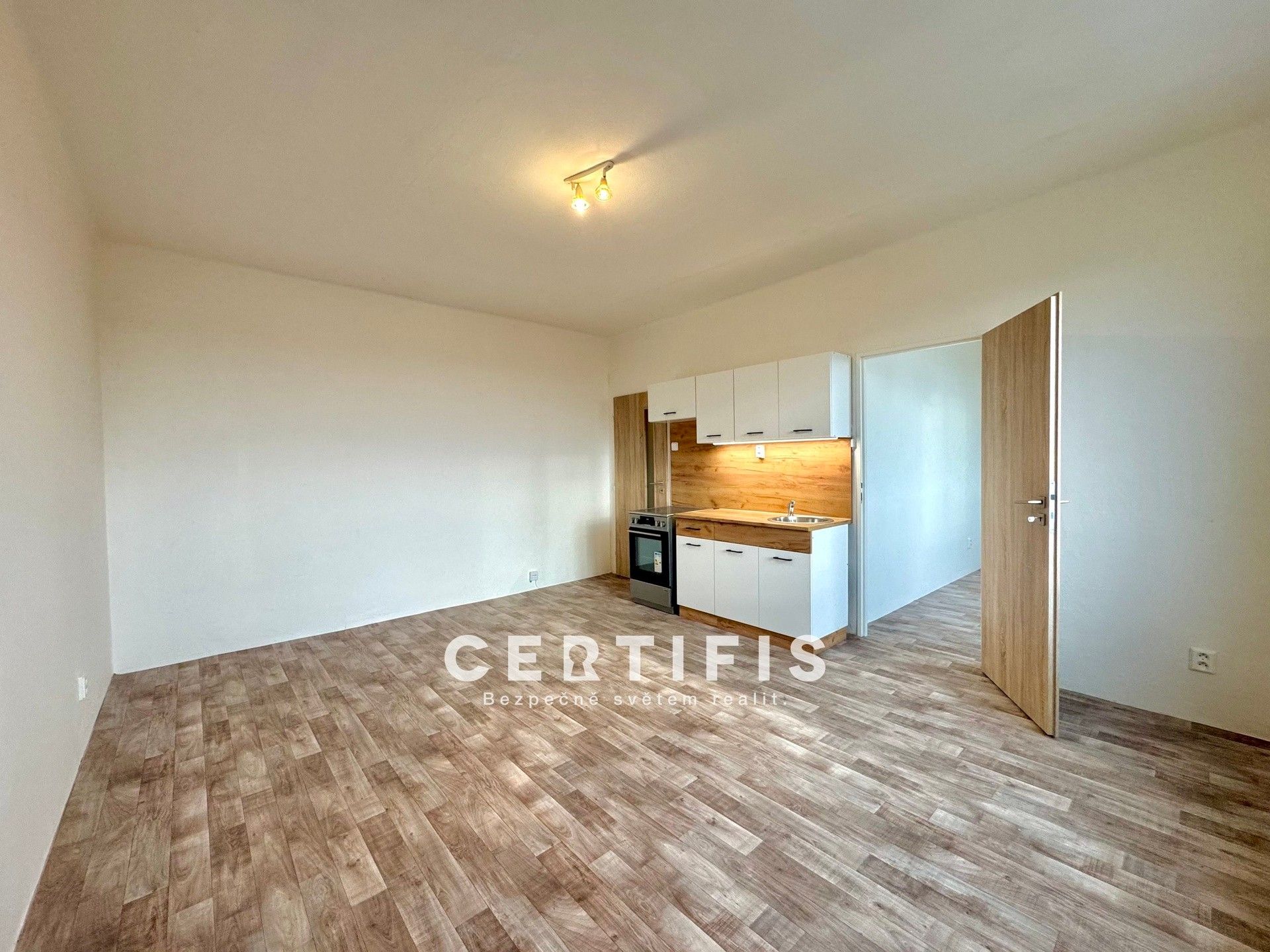 Pronájem byt 2+kk - Elišky Krásnohorské, Havířov, 36 m²