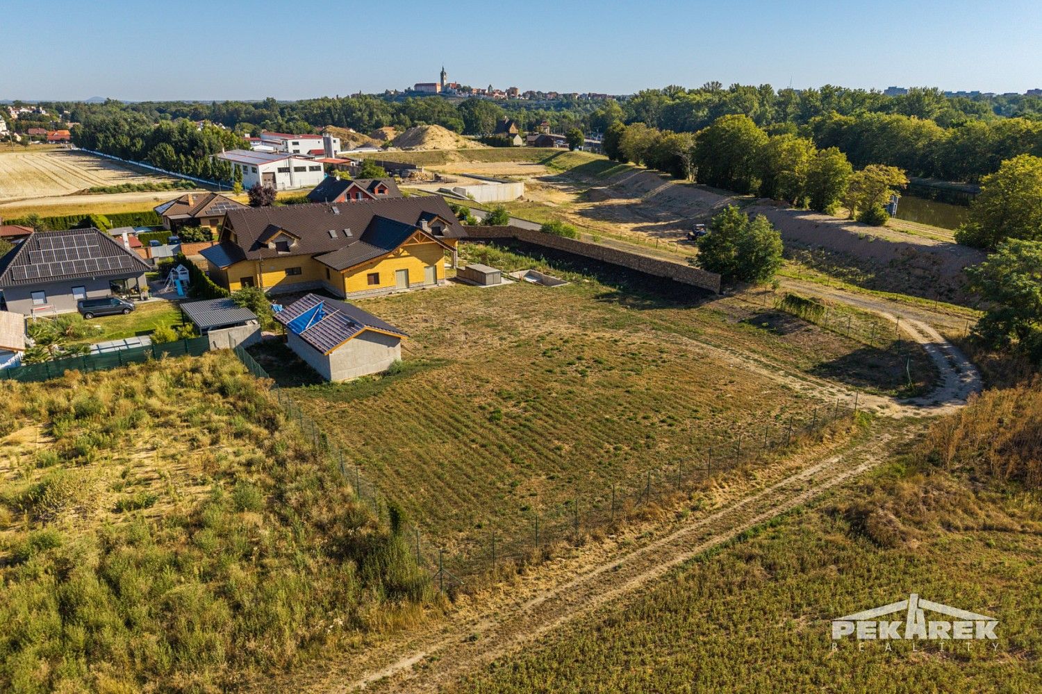 Pozemek pro bydlení, 604 m²