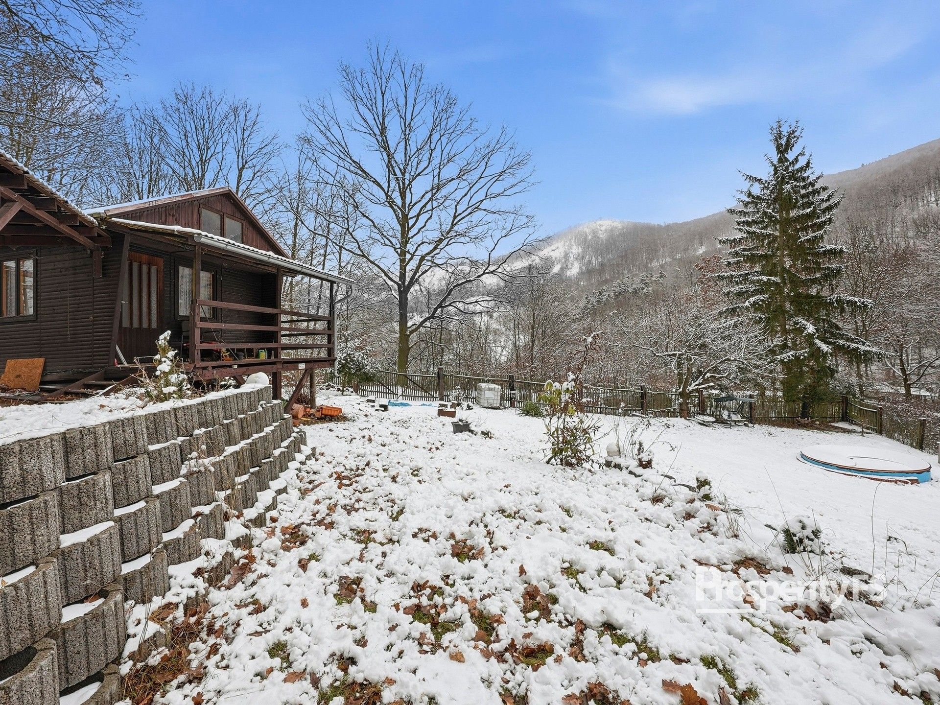 Prodej chata - Sebuzín, Ústí nad Labem, 40 m²