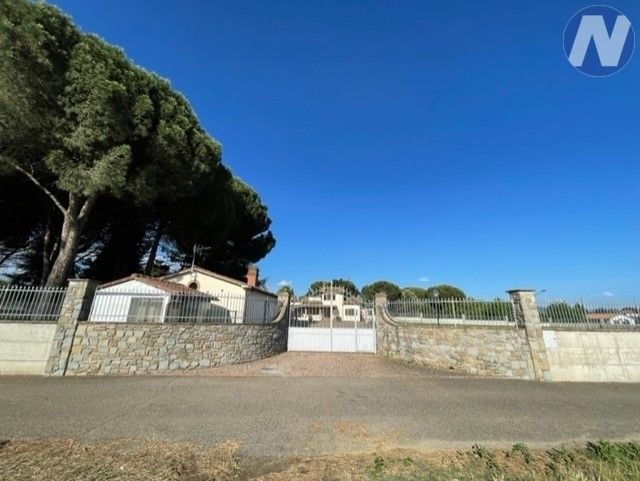 Rodinné domy, 987 66, Zahraničí