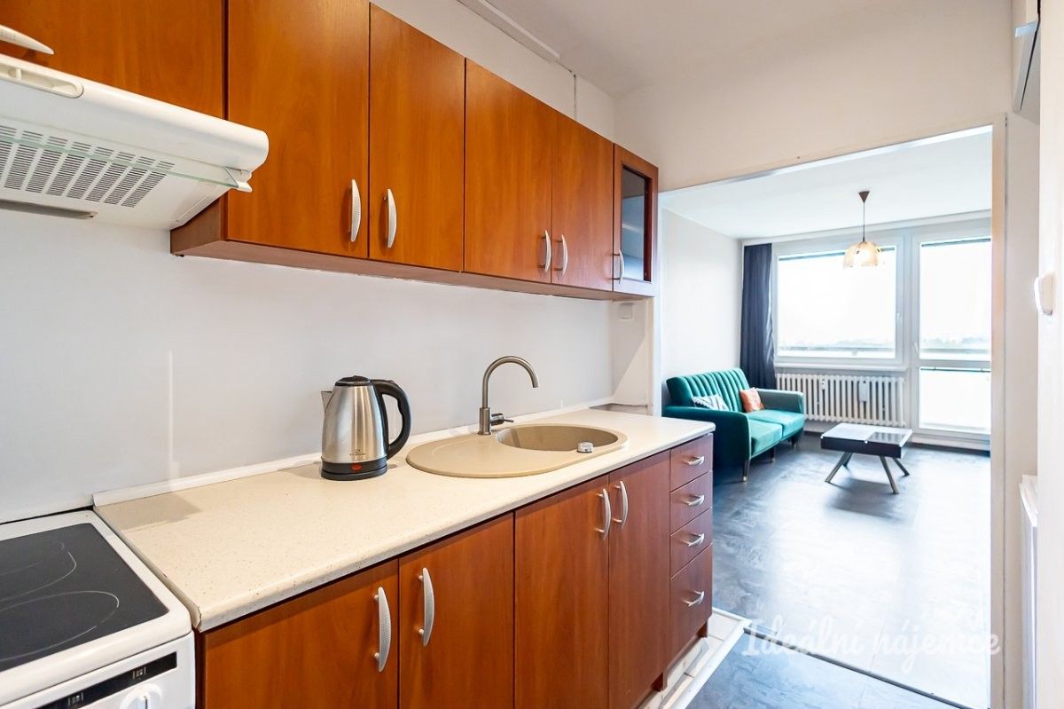 Byt 2+kk · 44 m² · Choceradská, Praha - 3