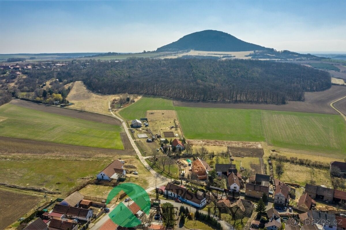 Prodej pozemek pro bydlení - Roudnice nad Labem, 413 01, 851 m²