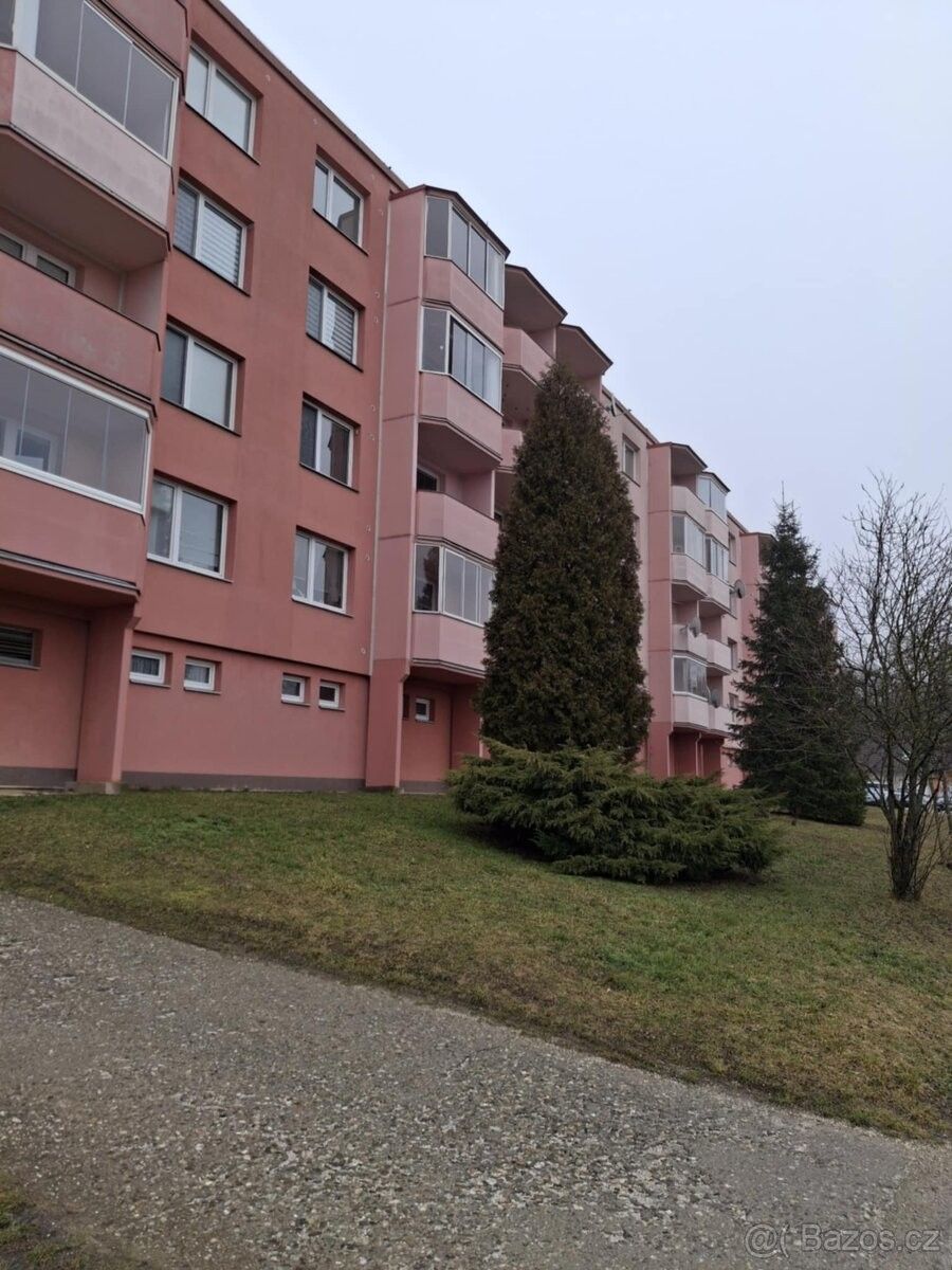 Byty, Strání, 687 65