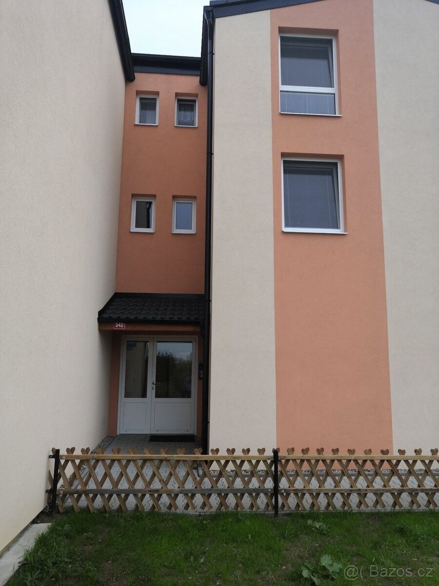 Byty, Hostouň u Prahy, 273 53 - 1
