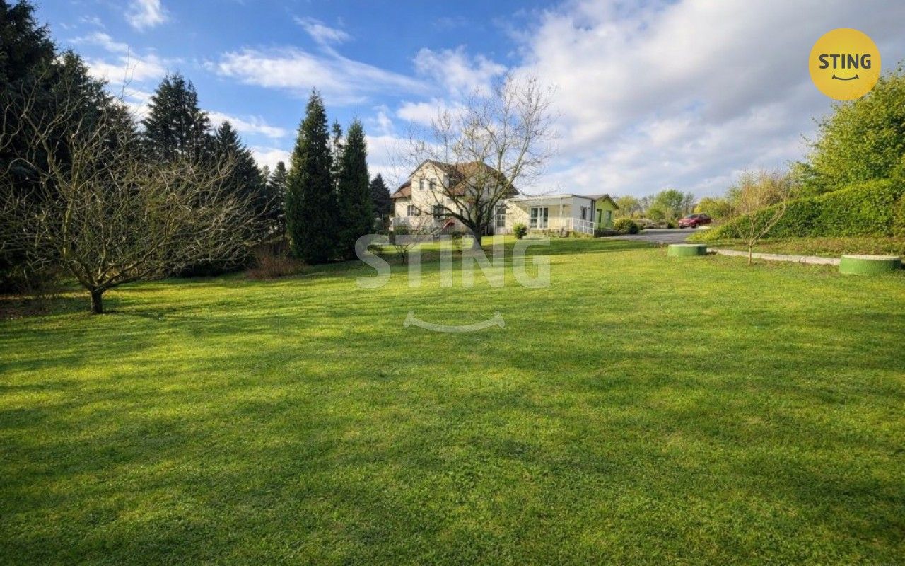 Rodinné domy, Zlátenka, 241 m²