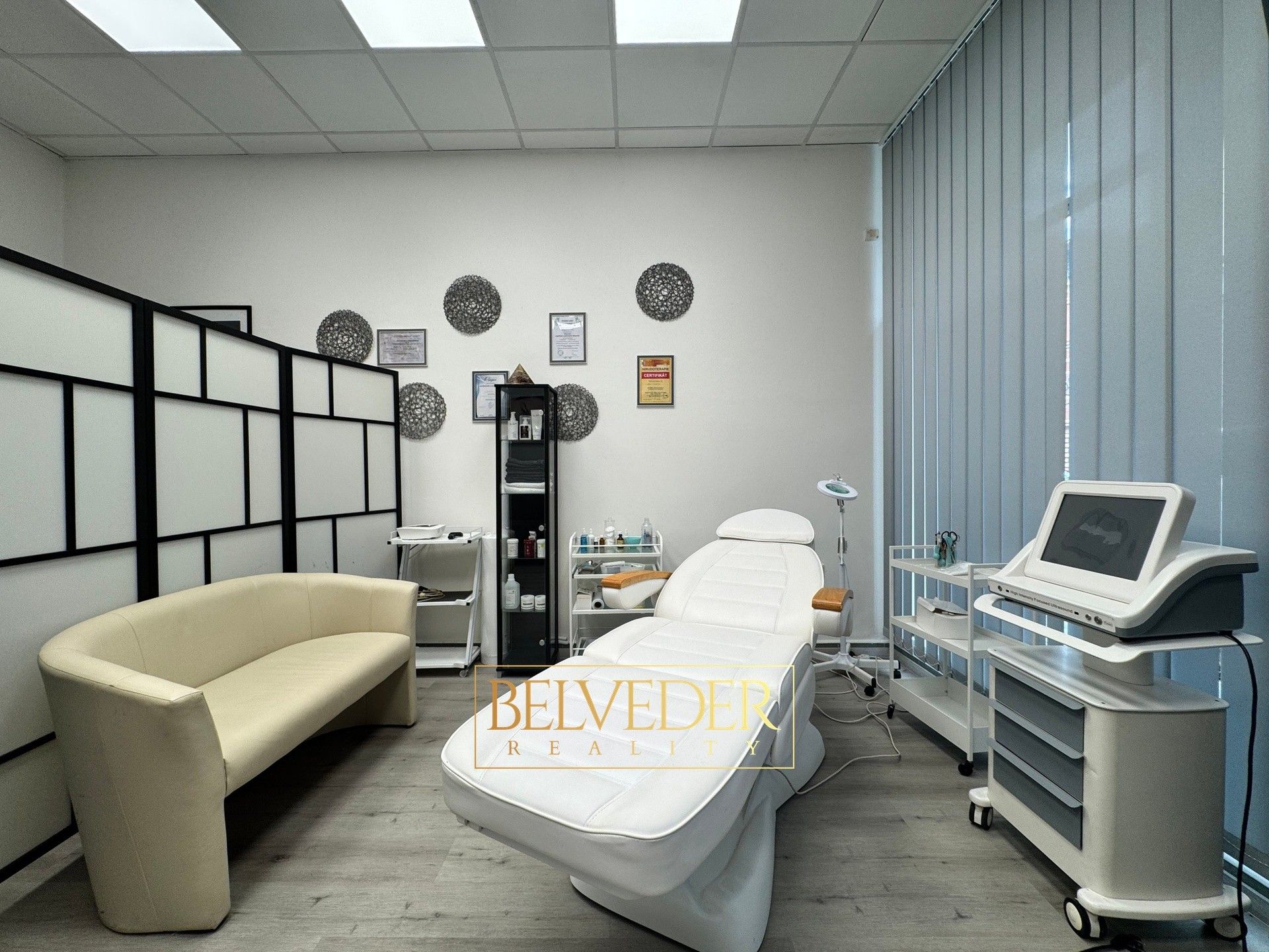 Obchodní prostory, 28. října, Teplice, 50 m²