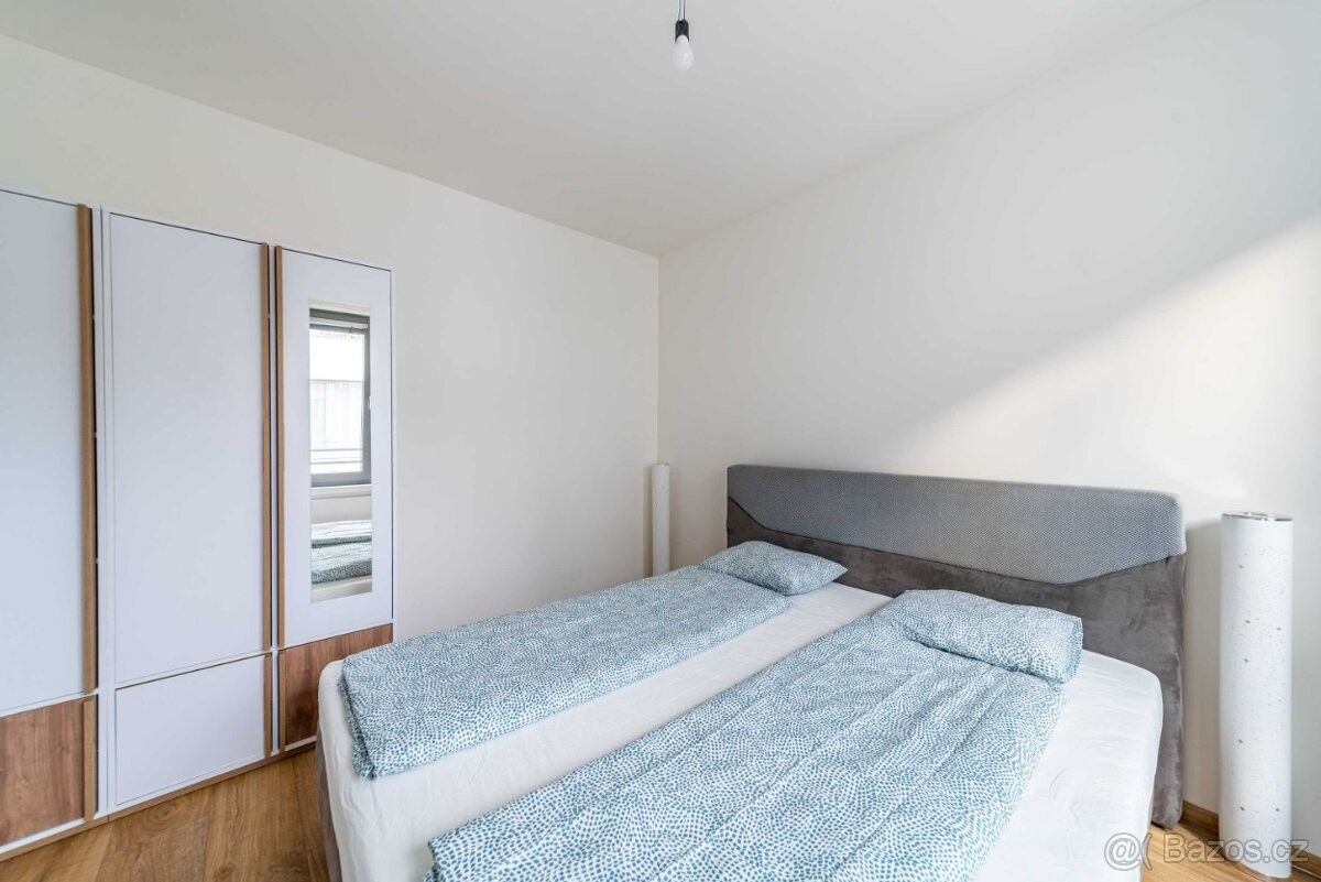 Pronájem byt - Praha, 150 00