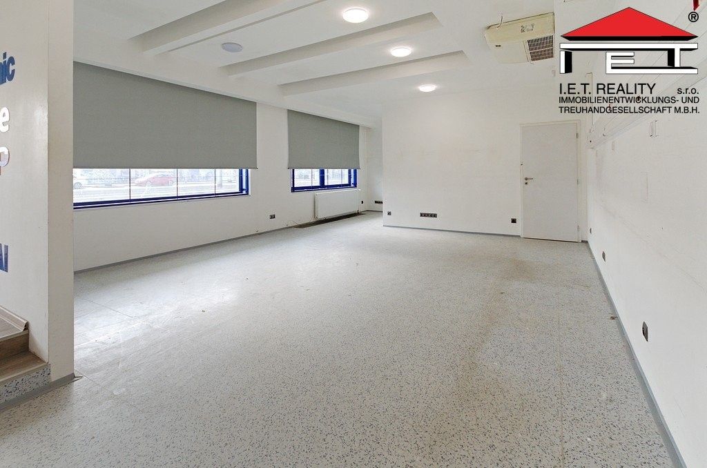 Obchodní prostory, Poděbradská, Praha, 115 m²