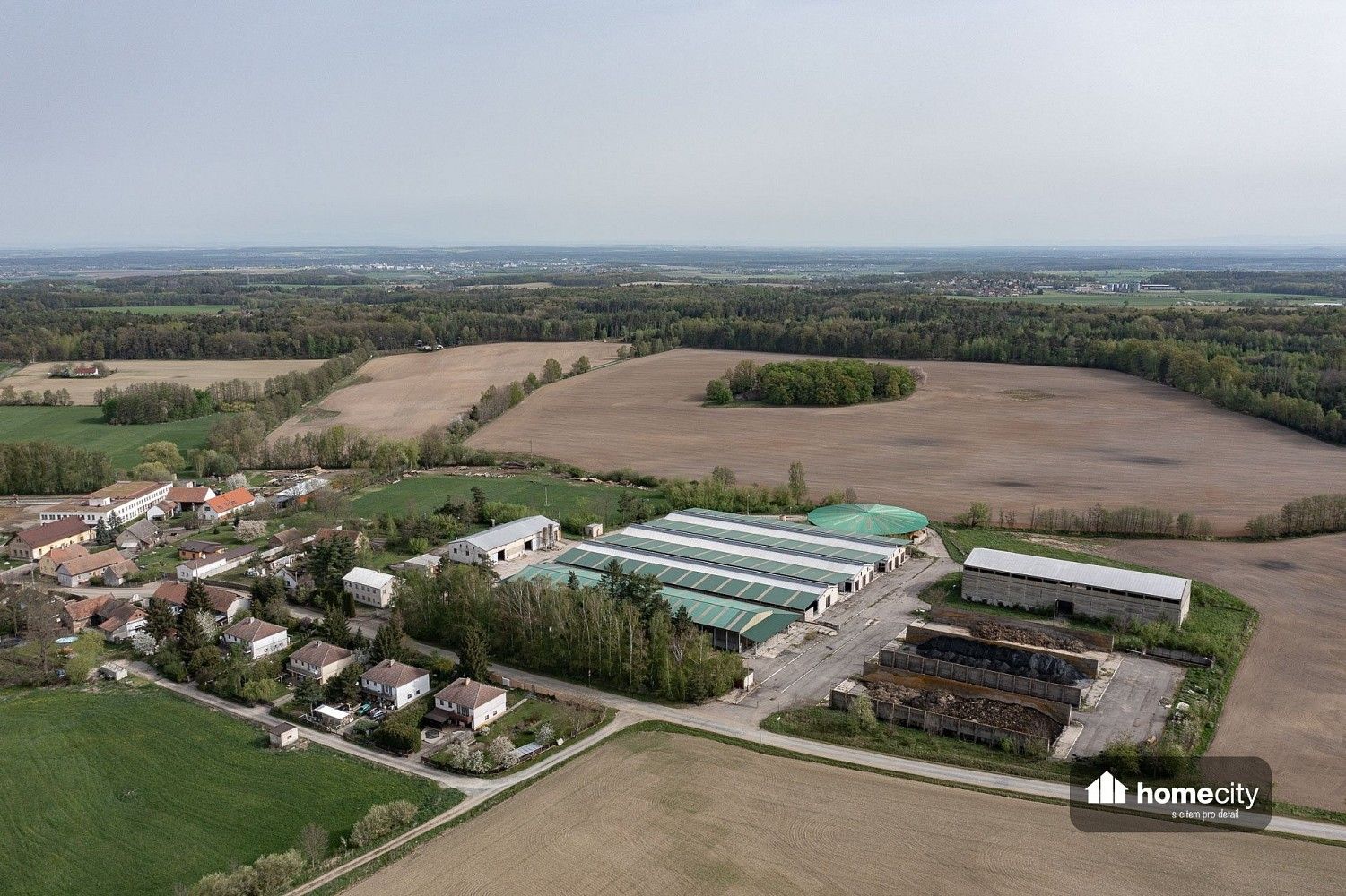 Zemědělské objekty, Sovolusky, okres Pardubice, Pardubický kraj, 38 087 m² - 1