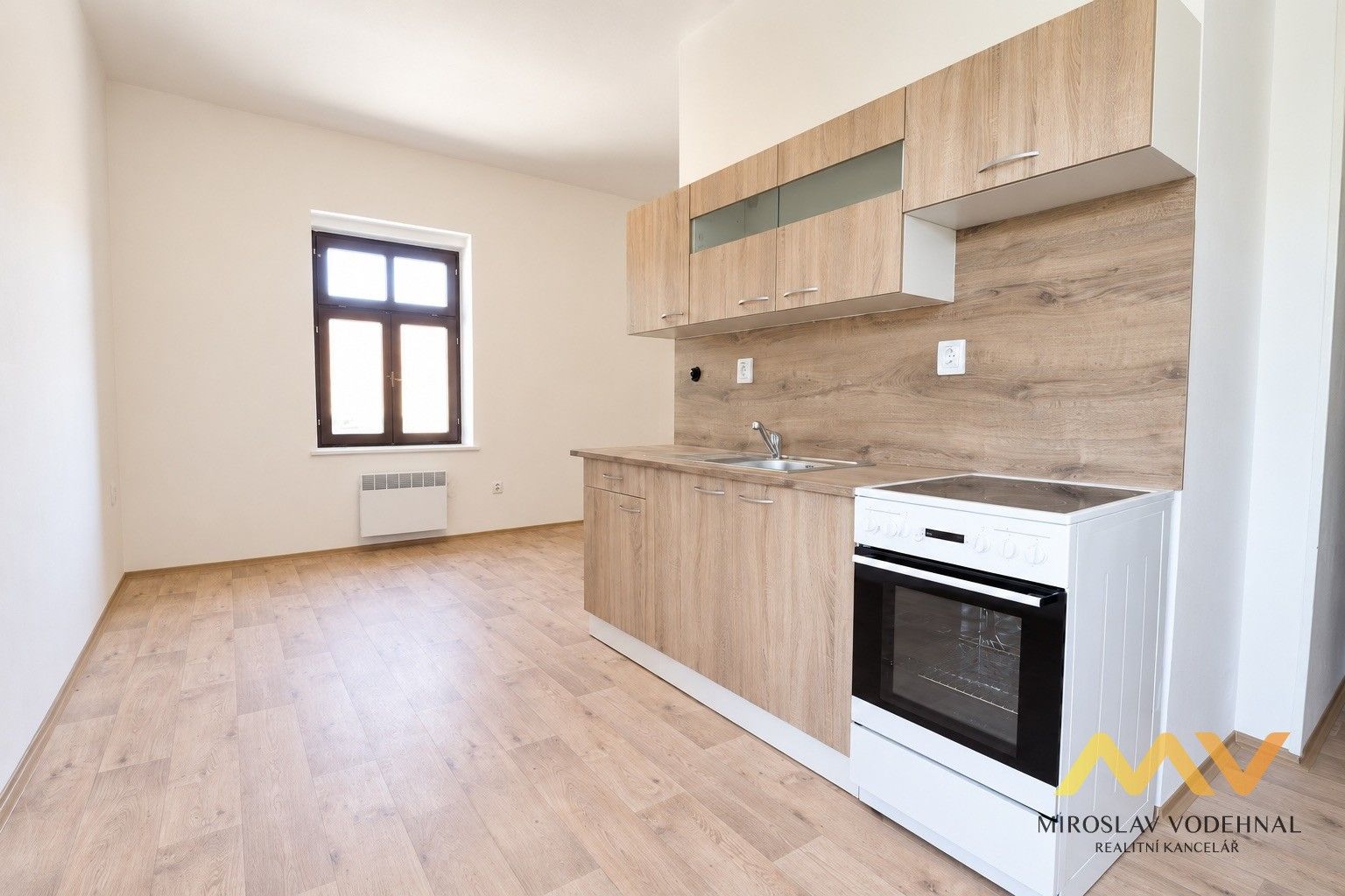 1+kk, Hlavní, Hradec Králové, 21 m² - 2