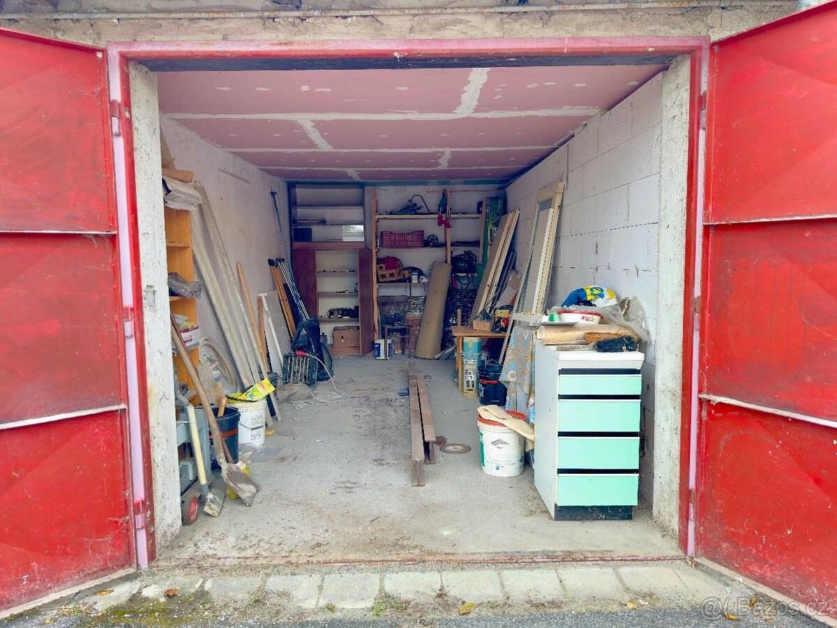 Prodej garáž - Bořenovice, 769 01