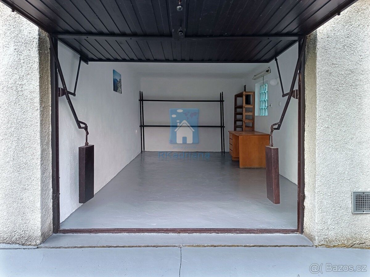 Garáže, Plzeň, 312 00