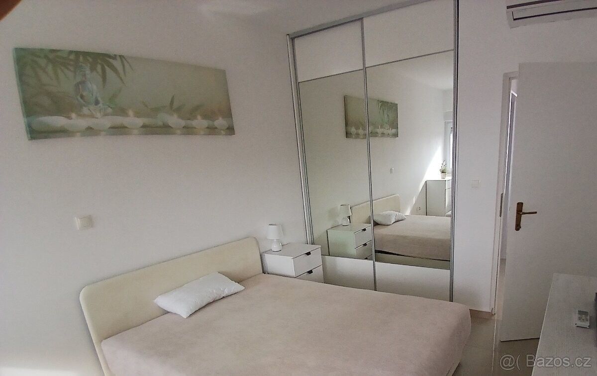 Prodej rodinný dům - 987 66, Zahraničí