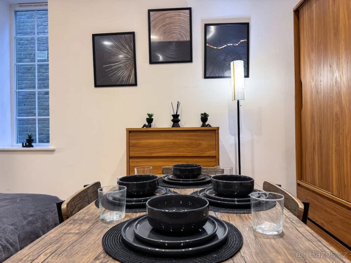 Pronájem byt - Praha, 120 00