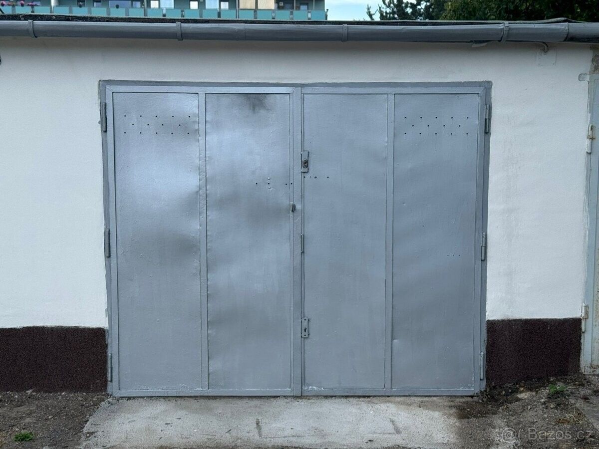 Garáže, Brno, 618 00 - 1