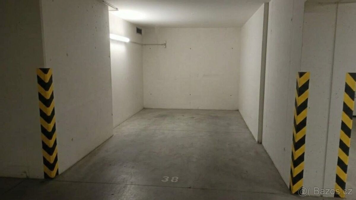 Garáž · Brno, 641 00 - 2