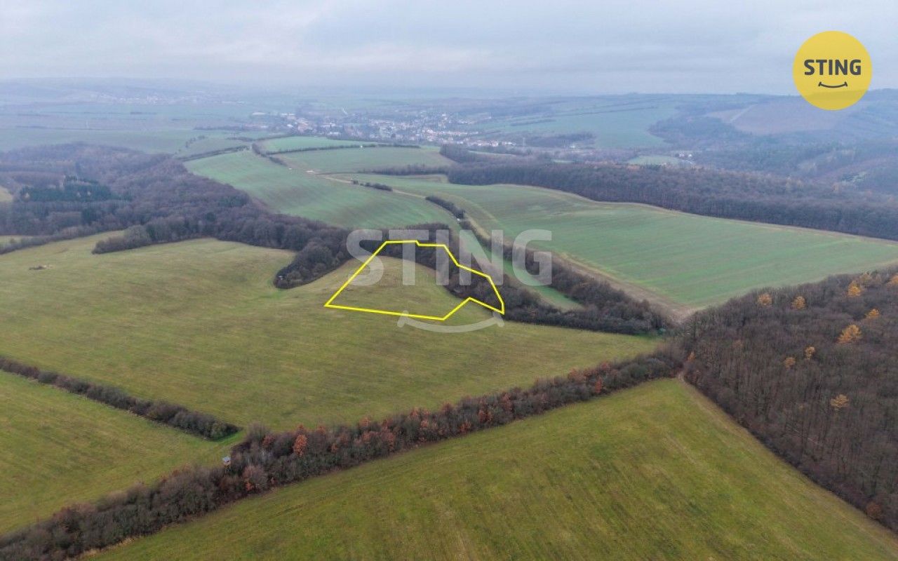Zemědělské pozemky, Zlámanec, 14 861 m²