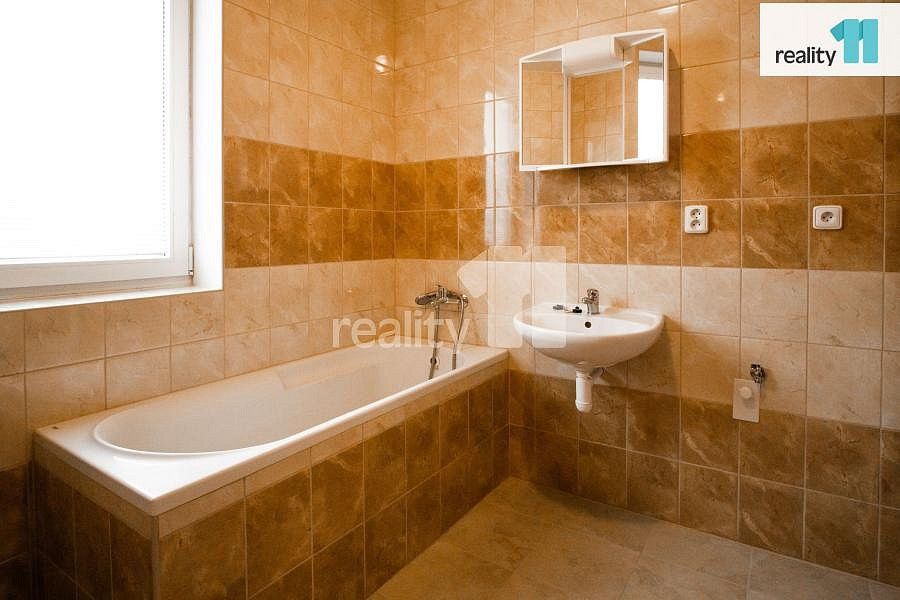 Byt 3+kk · 82 m² · Unhošťská, Hostivice, okres Praha-západ - 4