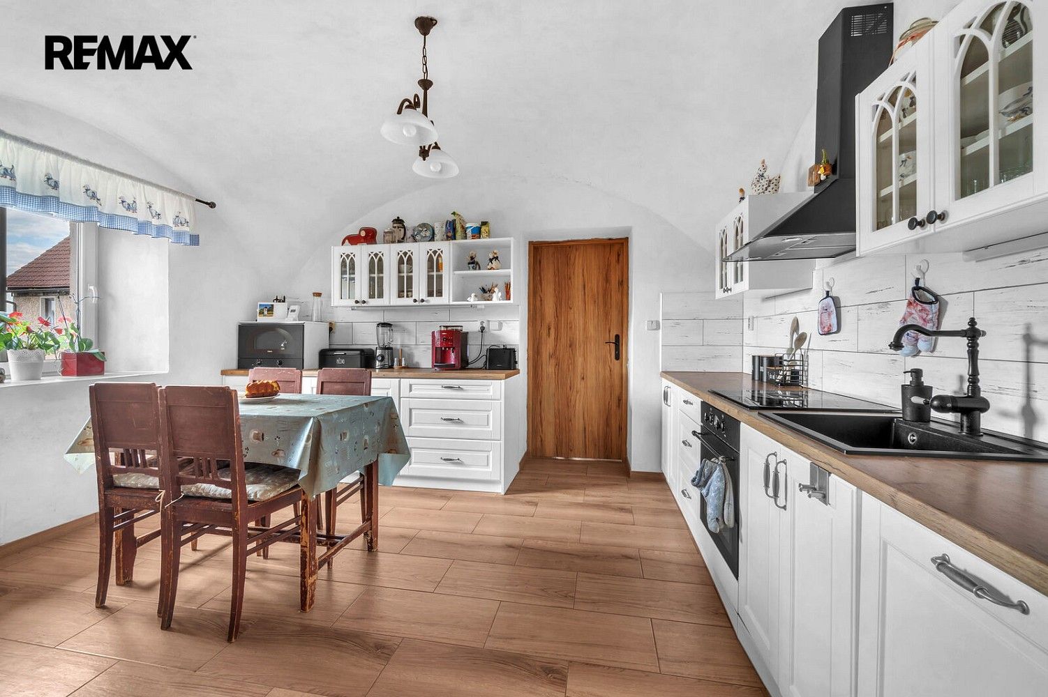 Rodinné domy, Šonov, okres Náchod, 237 m² - 1