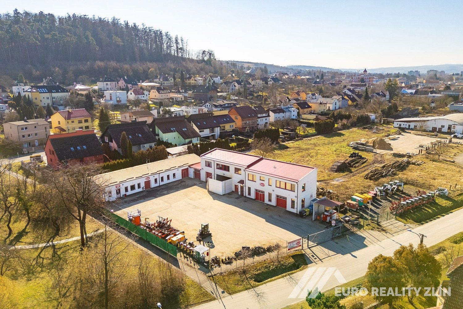 Sklad, 643 m²