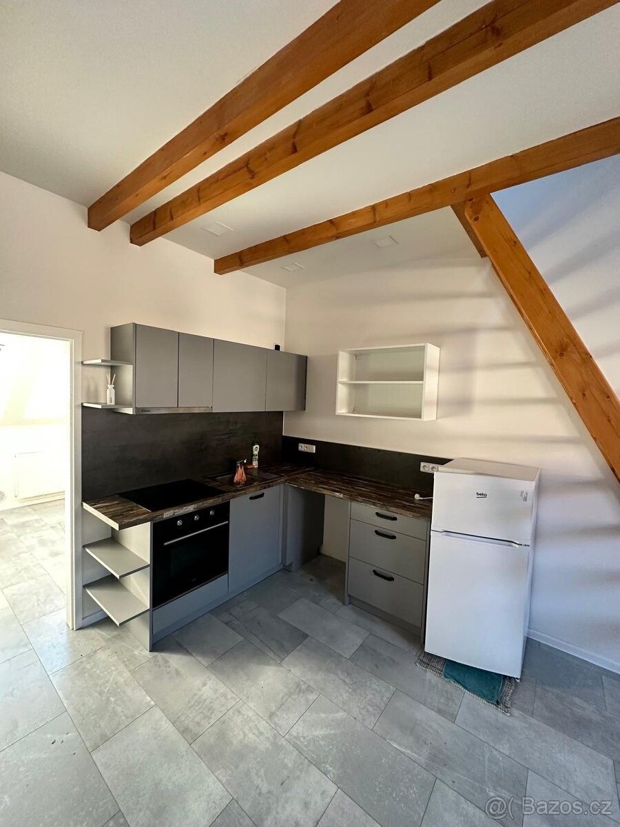 Byty, Kladno, 272 01