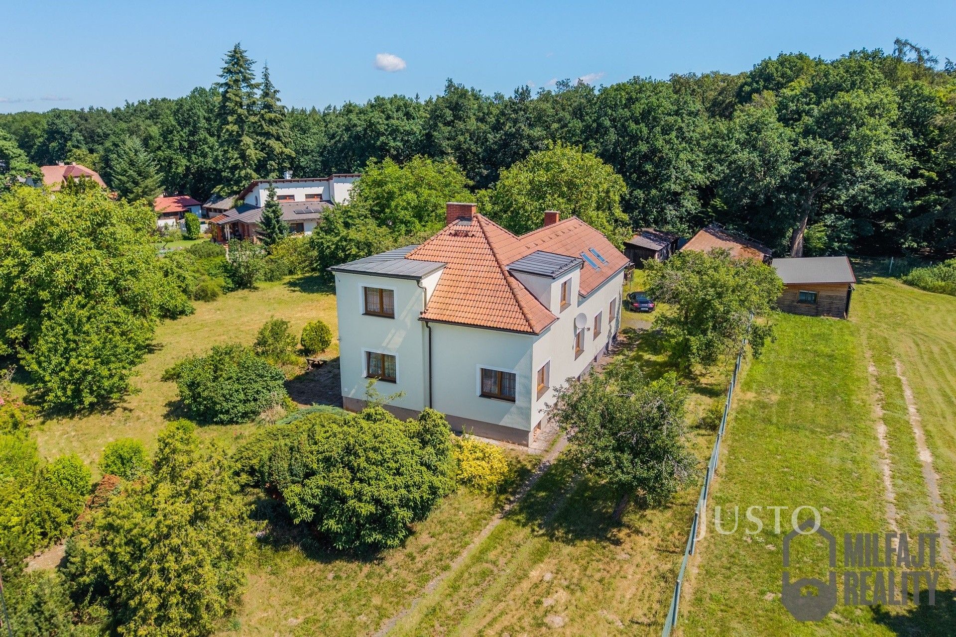 Rodinné domy, Charvatce, 250 m² - 2