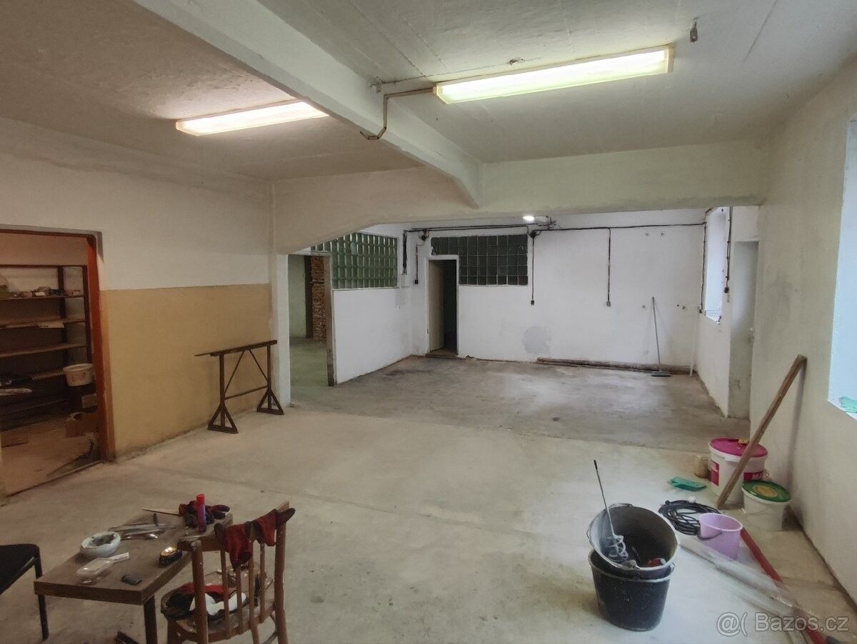 Sklady, Chodov, 357 35