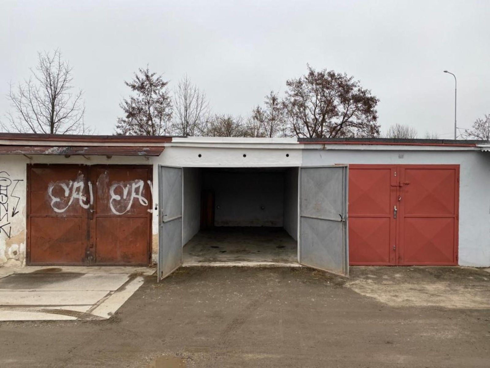 Garáž · 18 m² · J. Plachty 1085, České Budějovice 3 - 4
