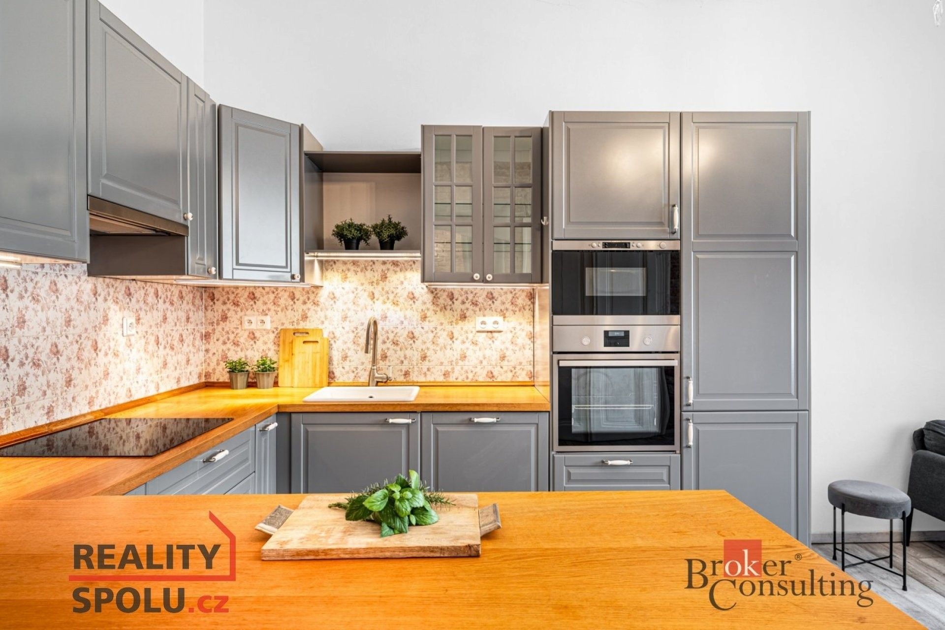 3+kk, Zborovská, Praha, 74 m²