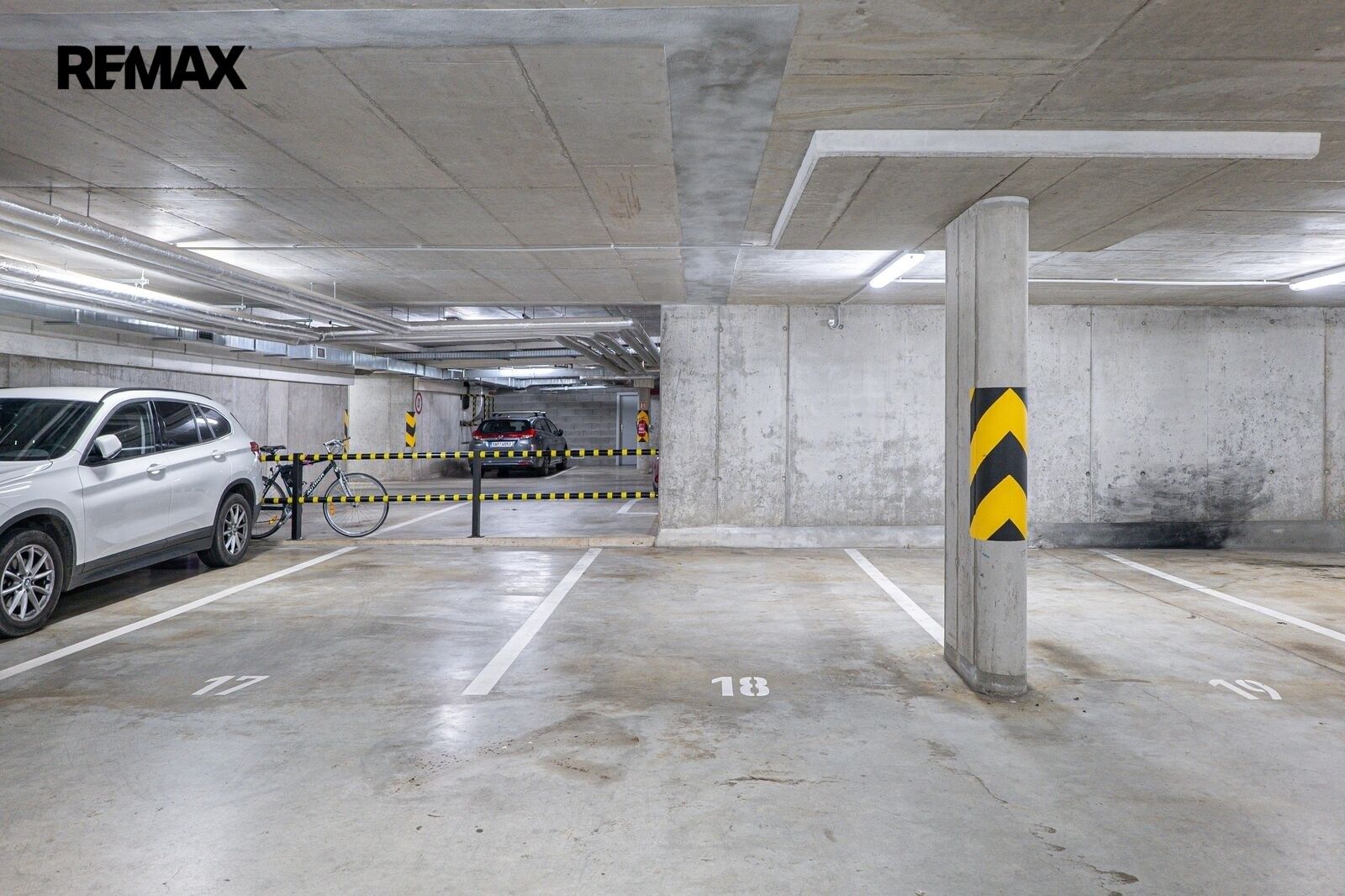 Garáže, Olgy Havlové 2899, Praha Žižkov, 13 m² - 2