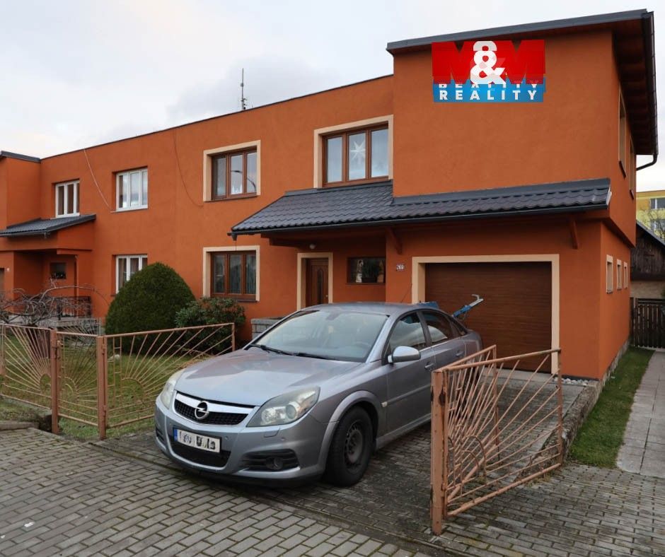 Rodinné domy, Nádražní, Javorník, 196 m²