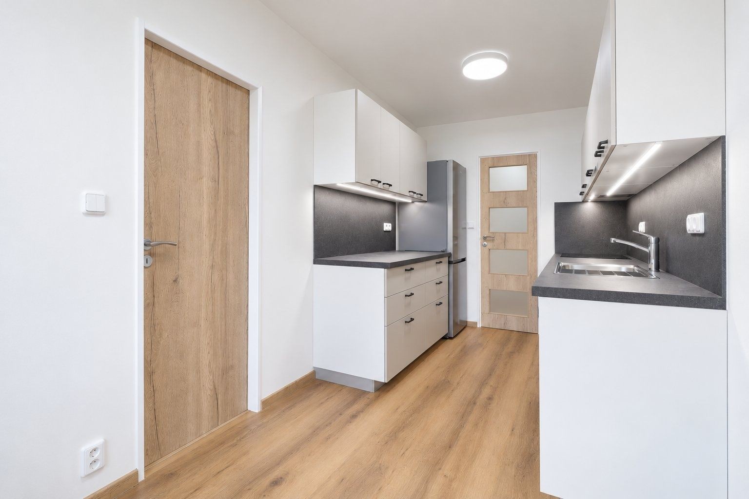 Pronájem byt 3+1 - Kopřivnická, Praha - Letňany, 76 m² - 5